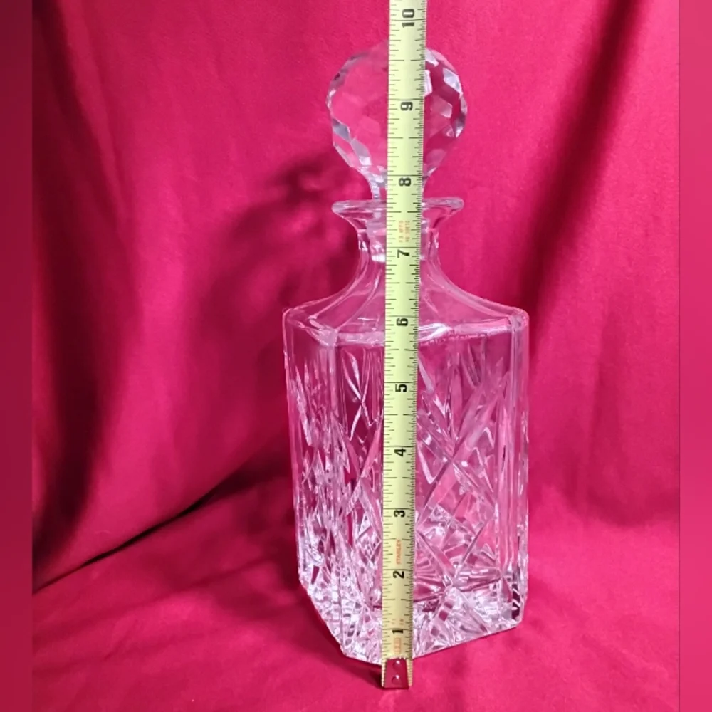 Atlantis Miguel Square Cut Crystal Decanter W/multifaceted Crystal Stopper